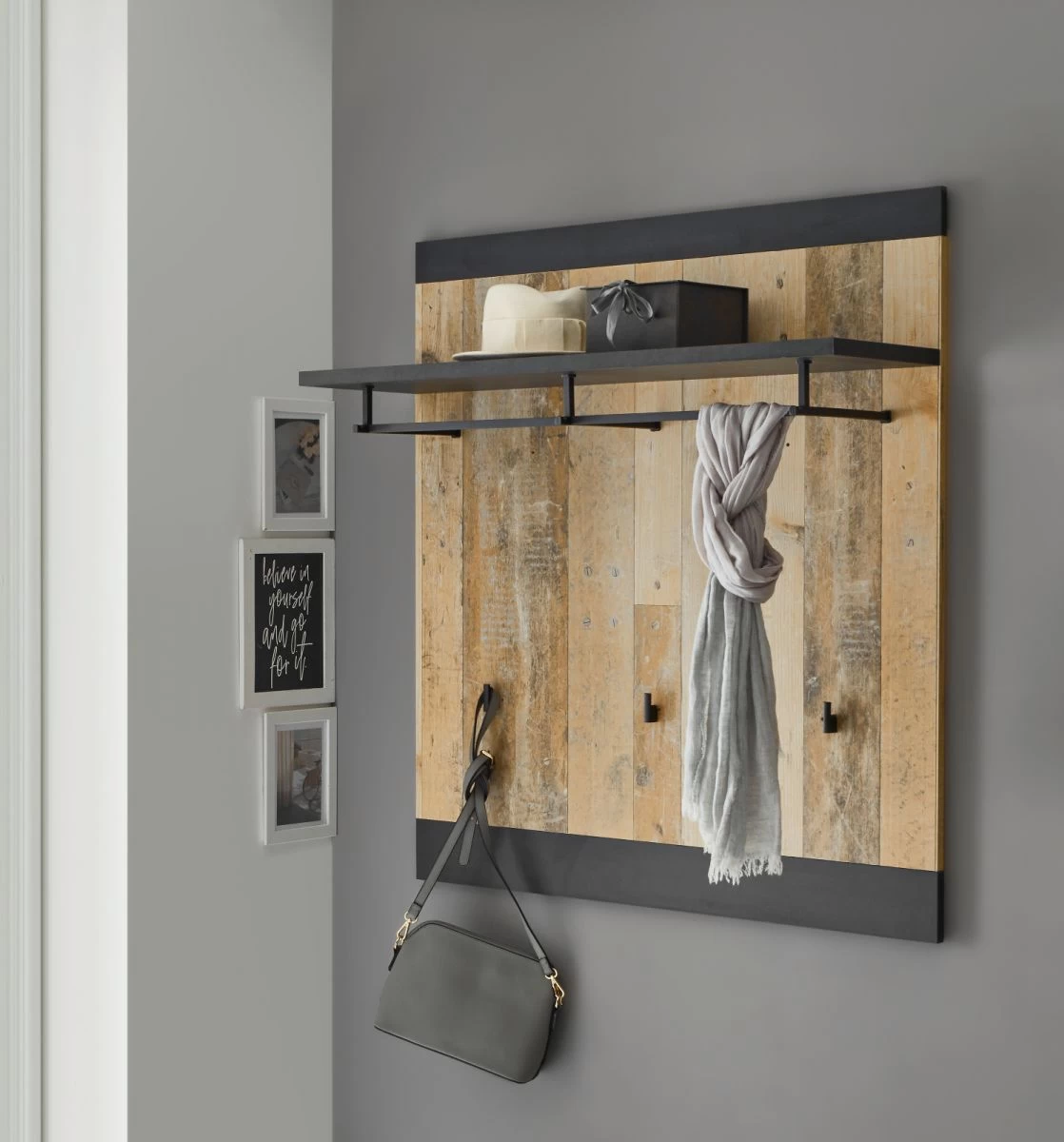 Garderobenpaneel "Stove" In Used Wood Hell Und Anthrazit Wandgarderobe 92 X 100 Cm 8 Garderobenpaneel "Stove" In Used Wood Hell Und Anthrazit Wandgarderobe 92 X 100 Cm – Bild 6