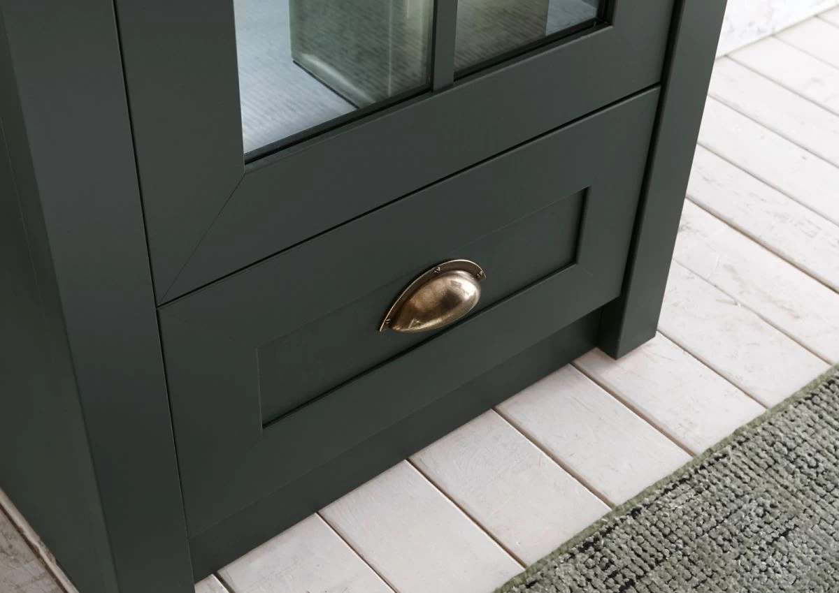 Vitrine "Forres" In Grün Landhaus Wohn- Und Esszimmer Vitrinenschrank 50 X 197 Cm 5 Vitrine "Forres" In Grün Landhaus Wohn- Und Esszimmer Vitrinenschrank 50 X 197 Cm – Bild 3